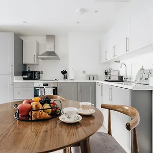 https://lovely-one-bed-duplex-flat.tophotelsbath.com