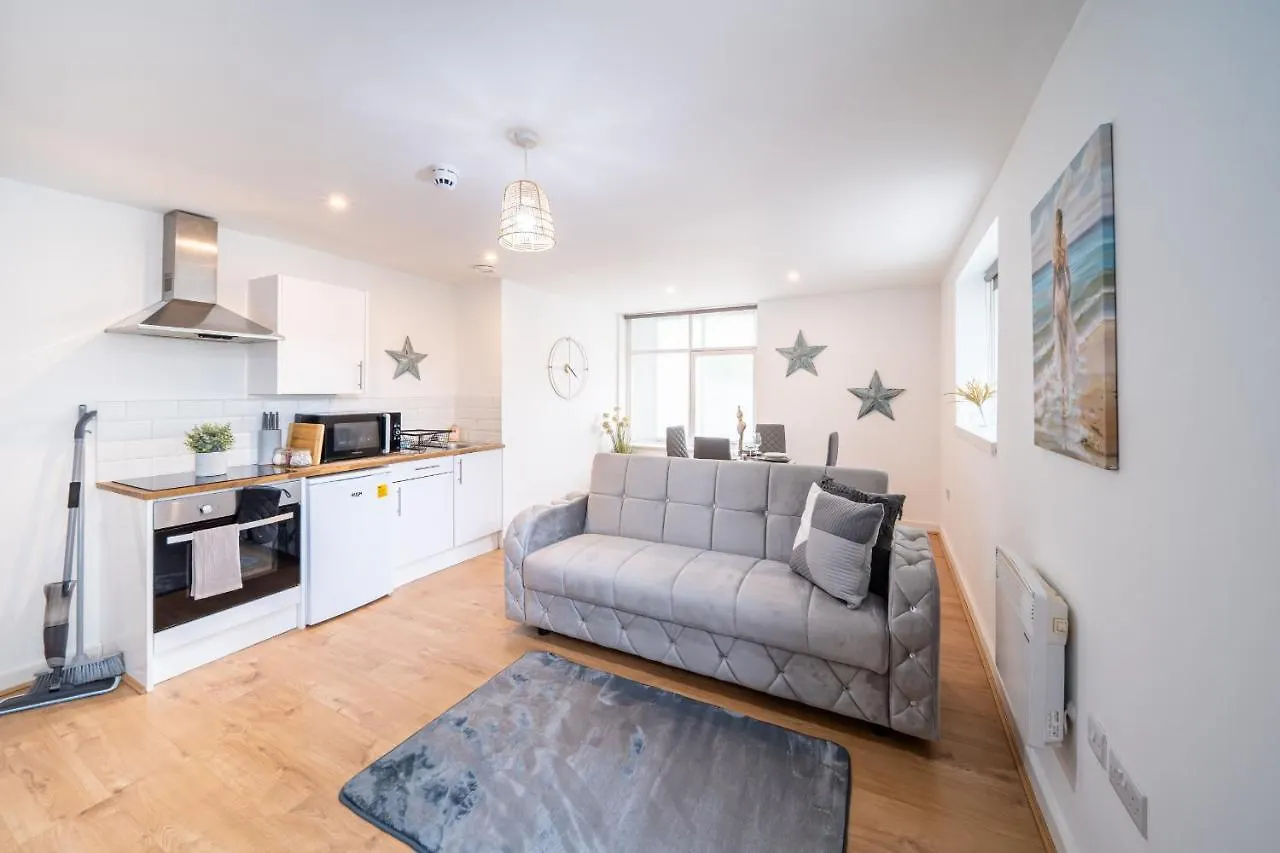 Bv Charming Studio With Free Private Parking, 10 Minutes From Town Centre Leeds