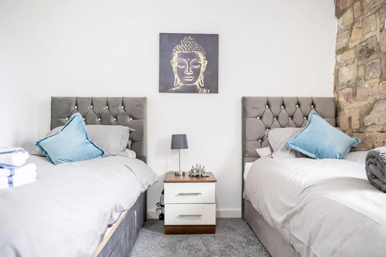 Bv Charming Studio With Free Private Parking, 10 Minutes From Town Centre Leeds  United Kingdom